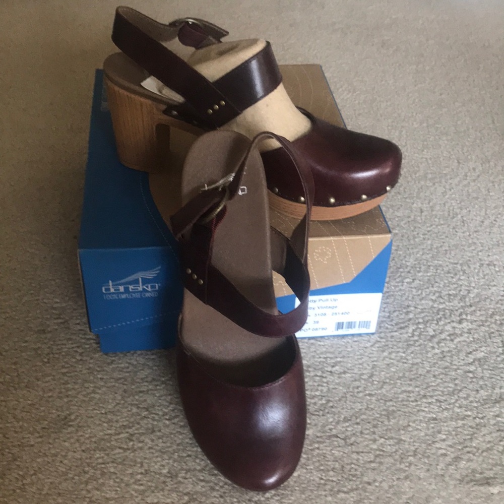 Dansko Dotty Pull Up Ruby Vintage